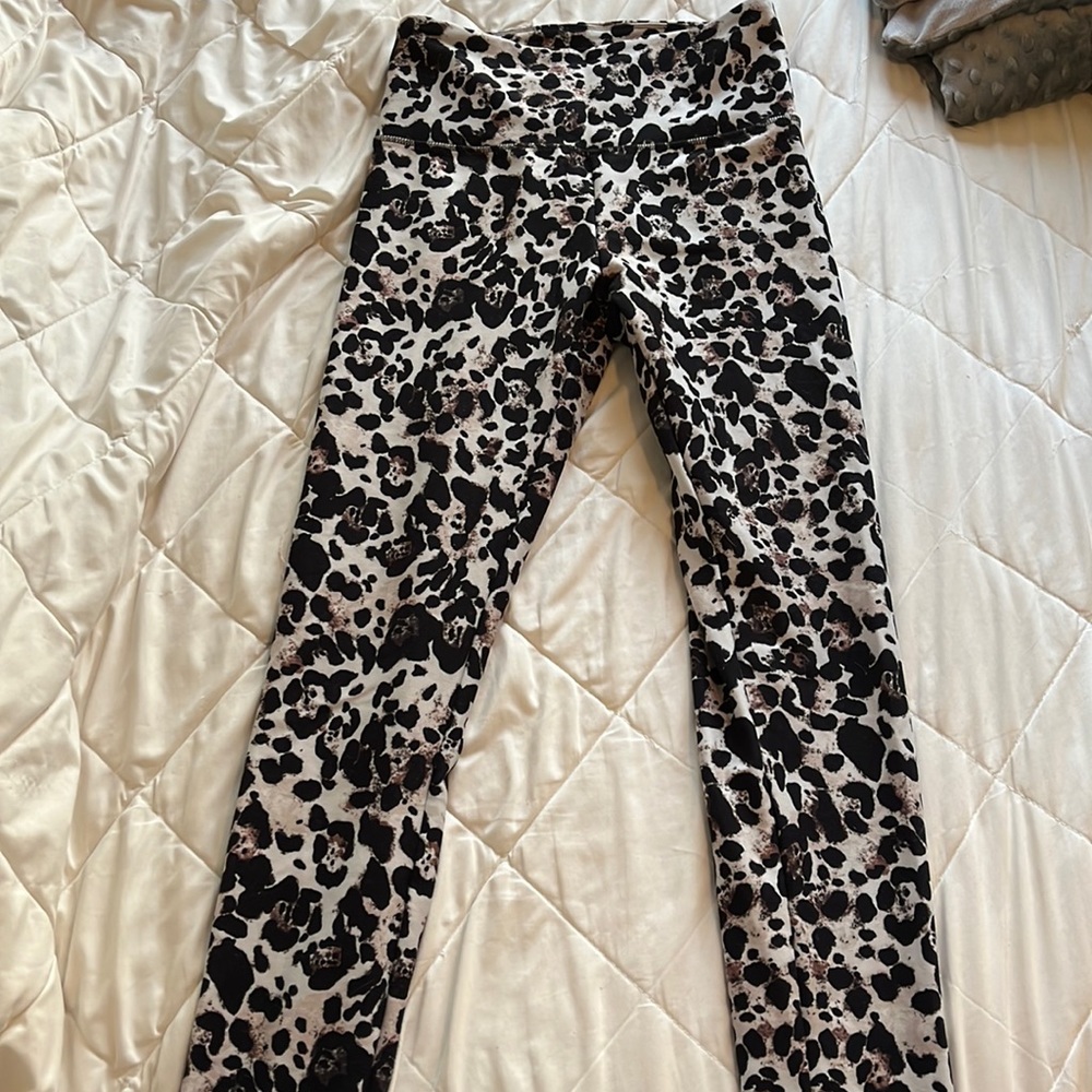 Balance Collection Cheetah Print 7/8 leggings